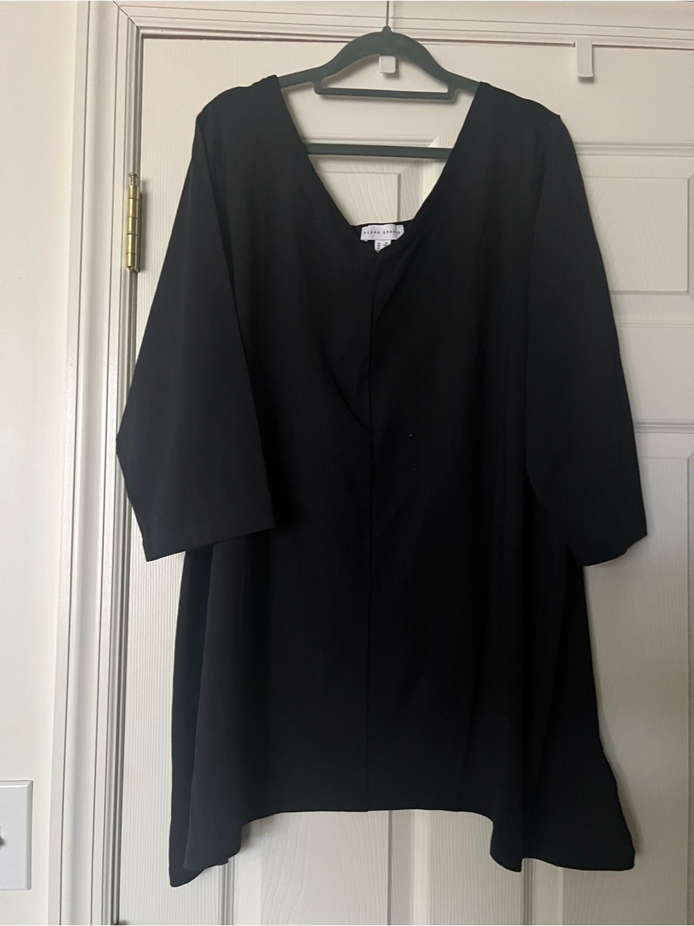 Susan Graver Black V-Neck Tunic Top, Size 2x